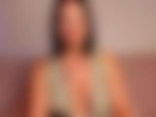 Live cam show with Amelie - Strip Brown Hair on Camsoda