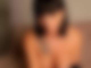Live cam show with Amelie - Nipple Piercings on Camsoda