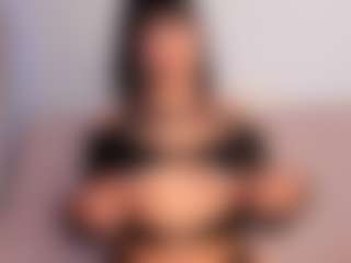 Live cam show with Amelie - Lovense on Camsoda