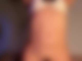 Live cam show with Amelie - Athletic Amateur on Hubzter Live