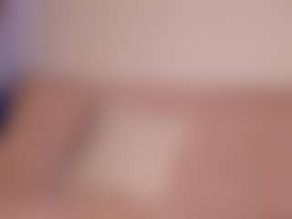 Live cam show with Amelie - Tease Brown Hair on Cam Slut