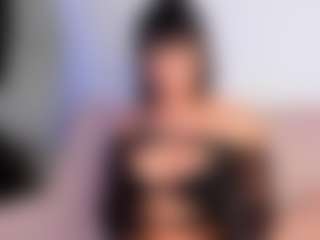 Live cam show with Amelie - Squirt on CamSodaAdn