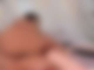 Live cam show with Mia wilddoll - Deepthroat on Mixed Magazine Live