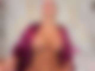Mia wilddoll's Live Sex Cam Show