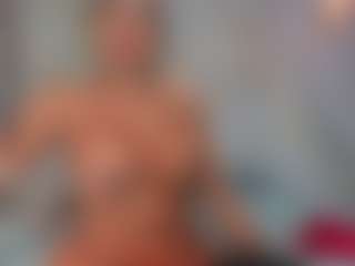Mia wilddoll's Live Sex Cam Show