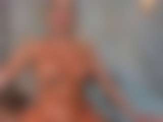 Live cam show with Mia wilddoll - Ride Torso on AdultVida.com