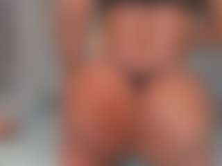 Mia wilddoll's Live Sex Cam Show