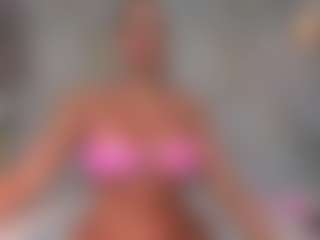 Live cam show with Mia wilddoll - Dirty Talk on Mixed Magazine Live