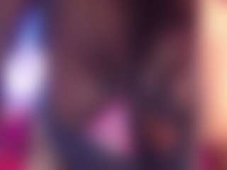 Live cam show with Ginna - Ebony MILF on Chatstar