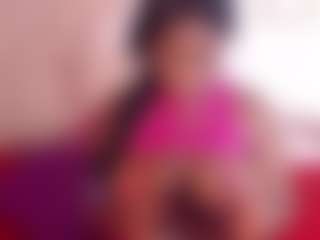Live cam show with Ginna - Ebony Petite on live18s.com | colombia