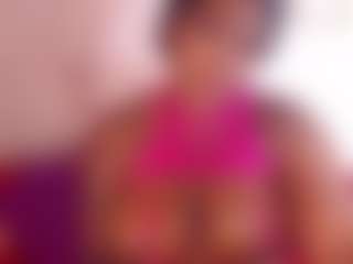 Live cam show with Ginna - Black Petite on instabang