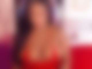 Live cam show with Ginna - Mature on Camsoda