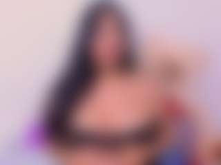 Live cam show with I S A B E L L A - Fingering on StripNow
