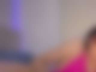 Live cam show with SHAROM - Blonde Hair Petite on Camsoda