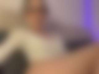 Live cam show with SHAROM - Athletic on Camsoda