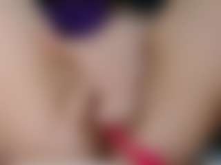 Live cam show with squirtyshow - MILF on livesuperchat.net