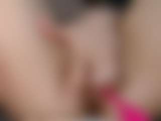 Live cam show with squirtyshow - Brown Eyes on Camming Site