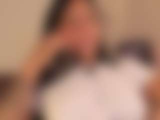 Live cam show with SarahInk - Facial on Camsoda