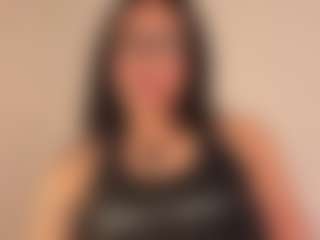 Live cam show with SarahInk - Ebony on Gym Cam Girls