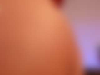 Live cam show with SarahInk - Athletic Strip on Camsoda Late Night