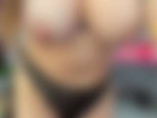 Lara's Live Sex Cam Show