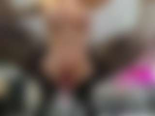 Lara's Live Sex Cam Show
