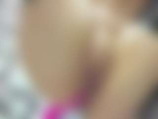 Live cam show with Lara - Joi on Camsoda