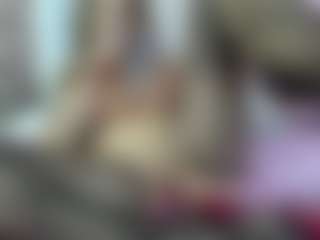 Live cam show with Lara - Gorgeous on StripNow