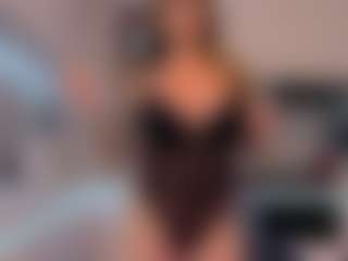 Lara's Live Sex Cam Show