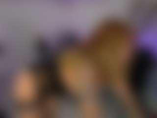 Live cam show with Lara - Squirt on Camsoda