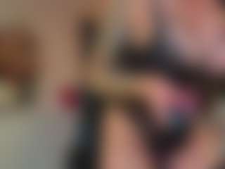 Lara's Live Sex Cam Show