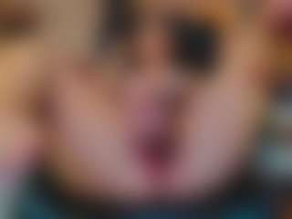 Lara's Live Sex Cam Show