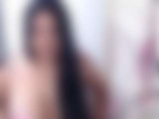 Live cam show with aliceluna - Flashing on Gym Cam Girls
