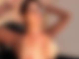 Live cam show with giannawatson - Camel Toe on Camsoda