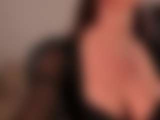 Live cam show with giannawatson - Petite on Latina Girls