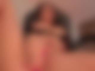 Live cam show with giannawatson - Camel Toe on Latina Girls