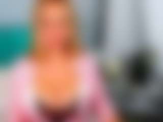 Live cam show with EliseFast - Bedroom Blonde Hair on livesuperchat.net