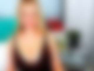 Live cam show with EliseFast - Latex on Mixed Magazine Live