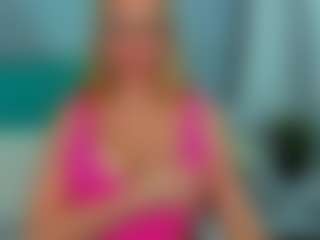 Live cam show with EliseFast - Abs on Fit Hotties