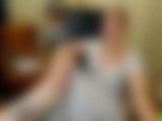 Live cam show with ghostly-temptation - Petite on AdultVida.com