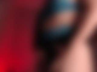 Auroraaa's Live Sex Cam Show