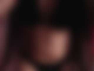 Live cam show with Auroraaa - Facial Piercings on TottyGirls