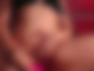 Auroraaa's Live Sex Cam Show