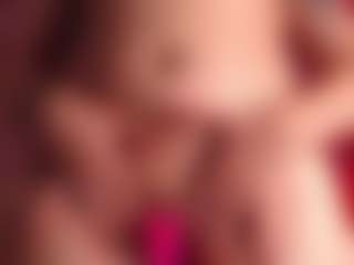 Auroraaa's Live Sex Cam Show