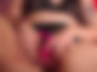 Auroraaa's Live Sex Cam Show