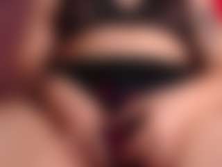 Auroraaa's Live Sex Cam Show