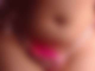 Auroraaa's Live Sex Cam Show