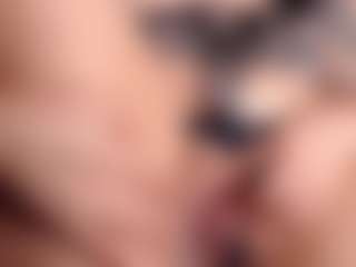Live cam show with Auroraaa - Small Tits on Hubzter Live