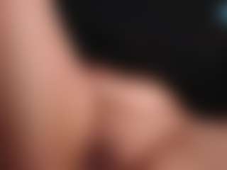 Auroraaa's Live Sex Cam Show