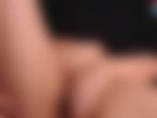 Auroraaa's Live Sex Cam Show